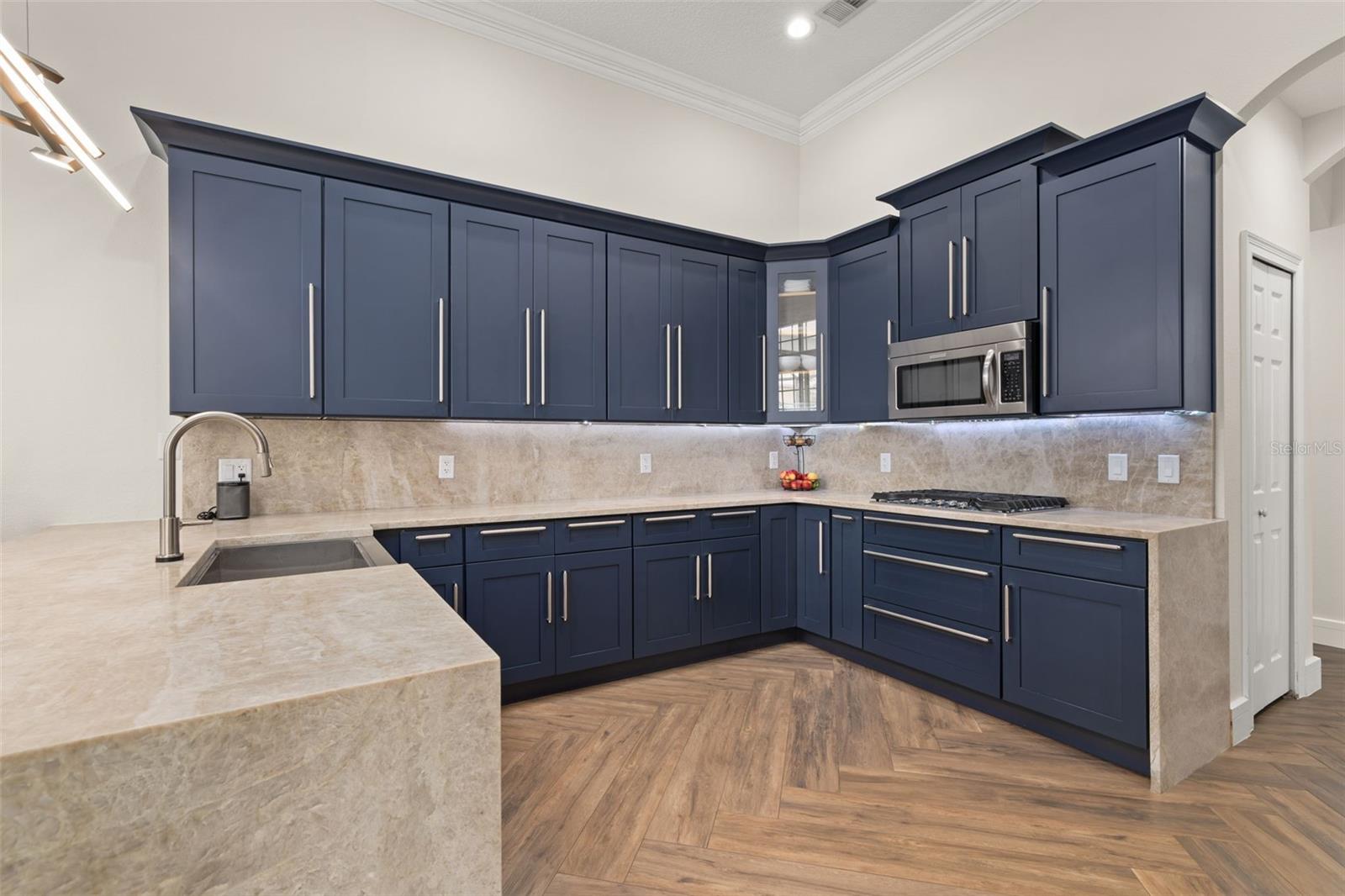 KEENES POINTE - Residential