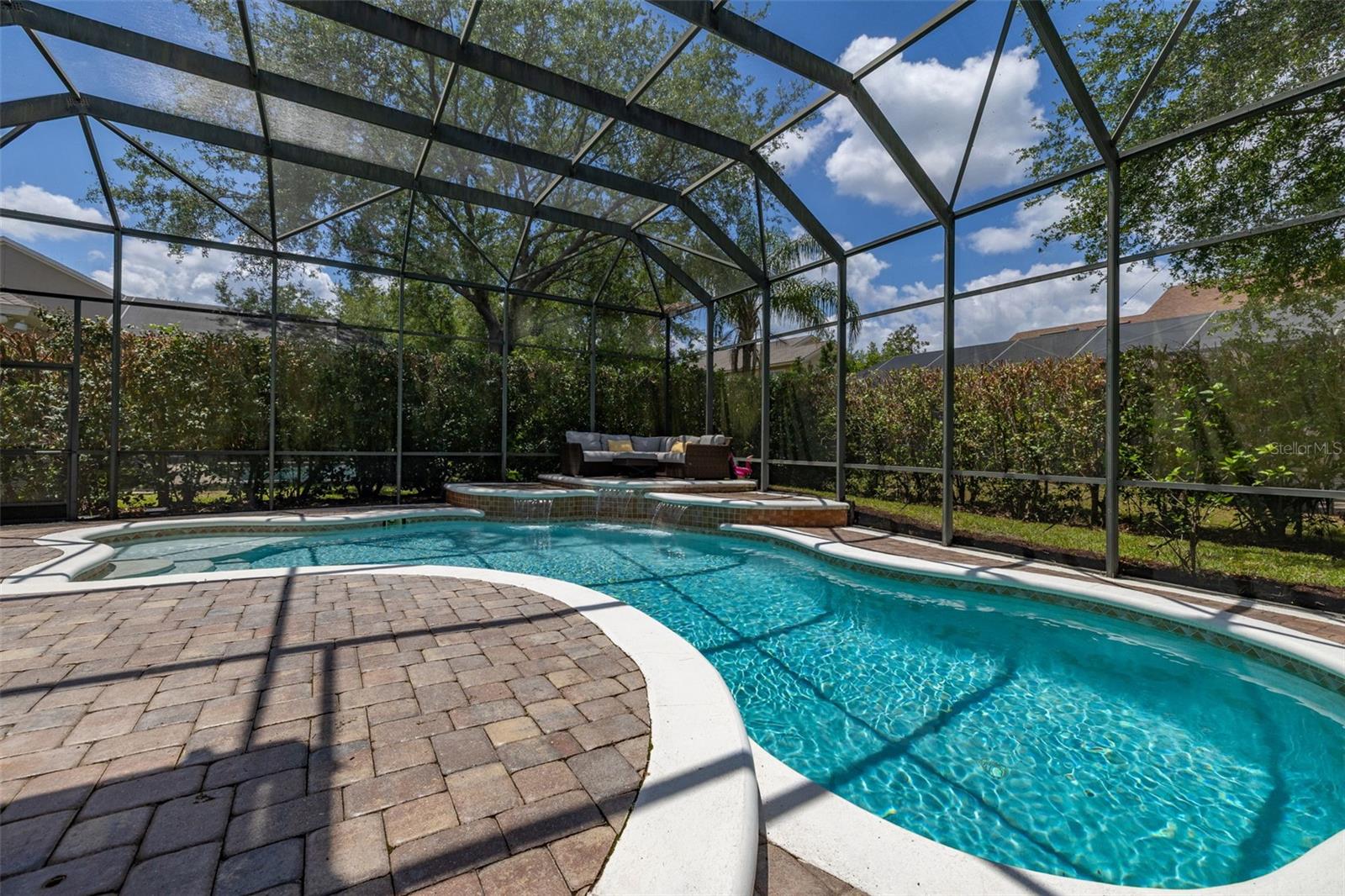 KEENES POINTE - Residential