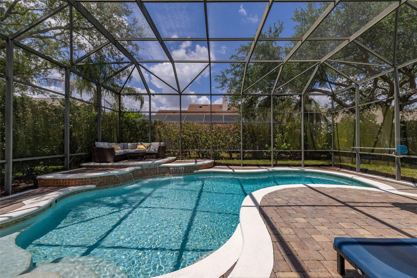 KEENES POINTE - Residential