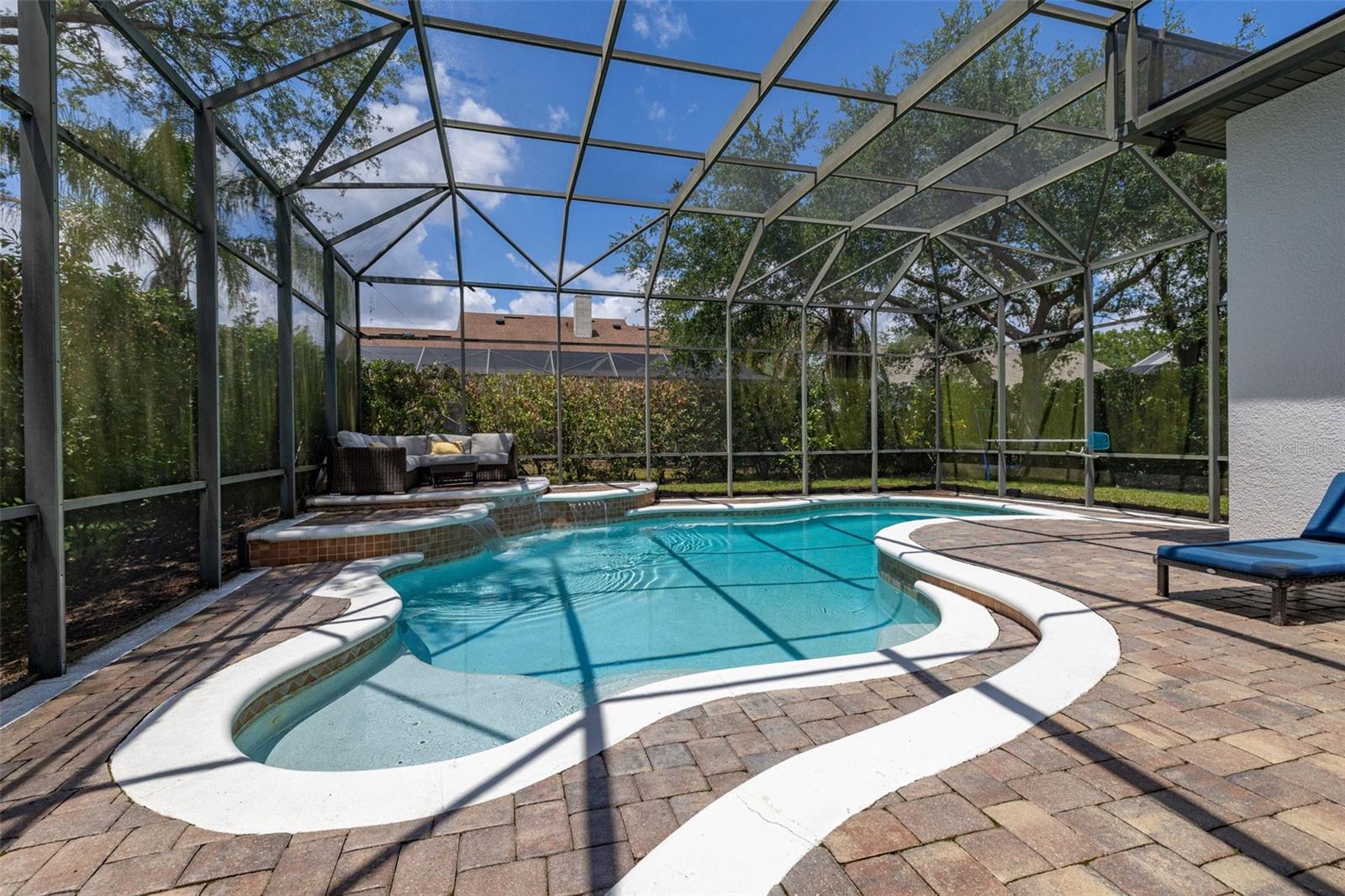 KEENES POINTE - Residential