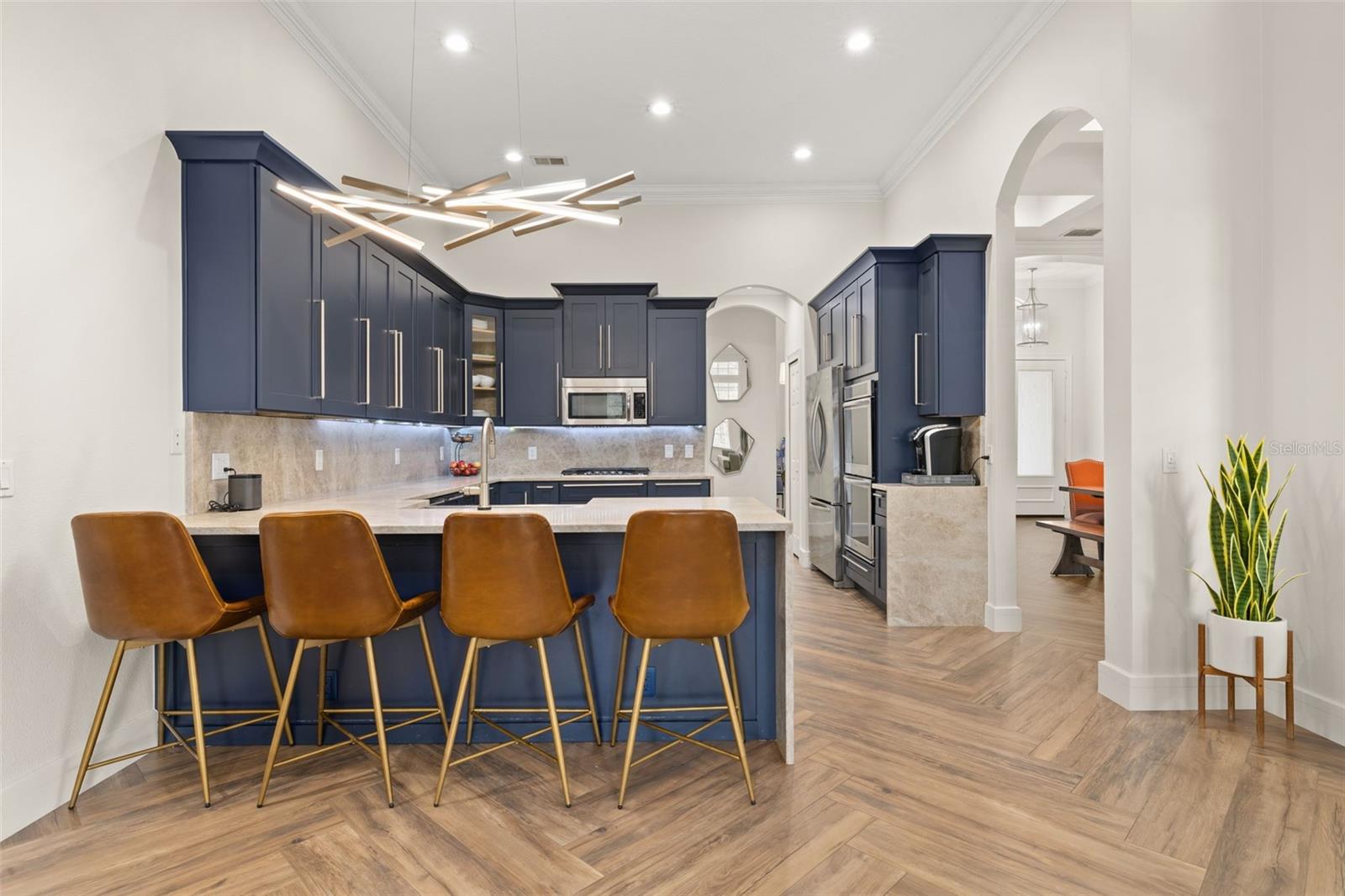 KEENES POINTE - Residential