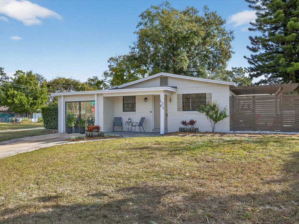 Photo of 1203 Marie Avenue, Apopka, FL 32703 (MLS # S5142737)