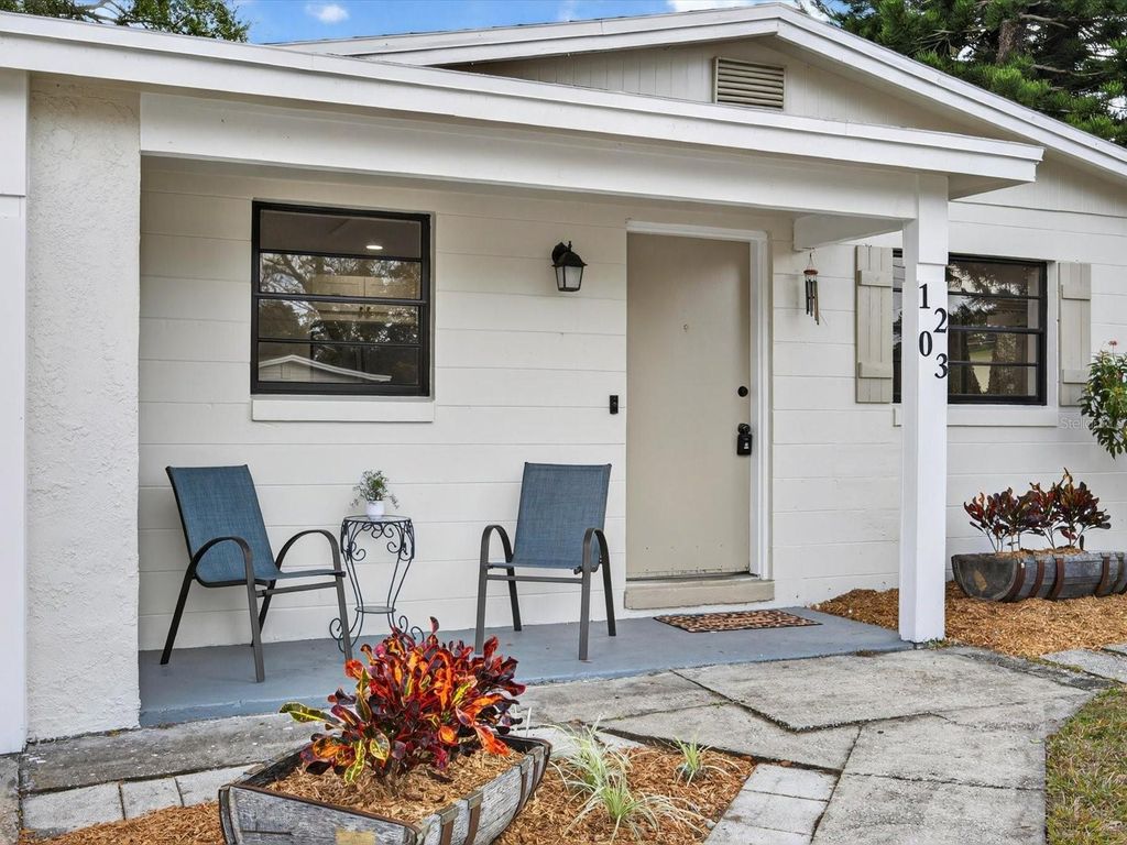 Photo of 1203 Marie Avenue, Apopka, FL 32703 (MLS # S5142737)