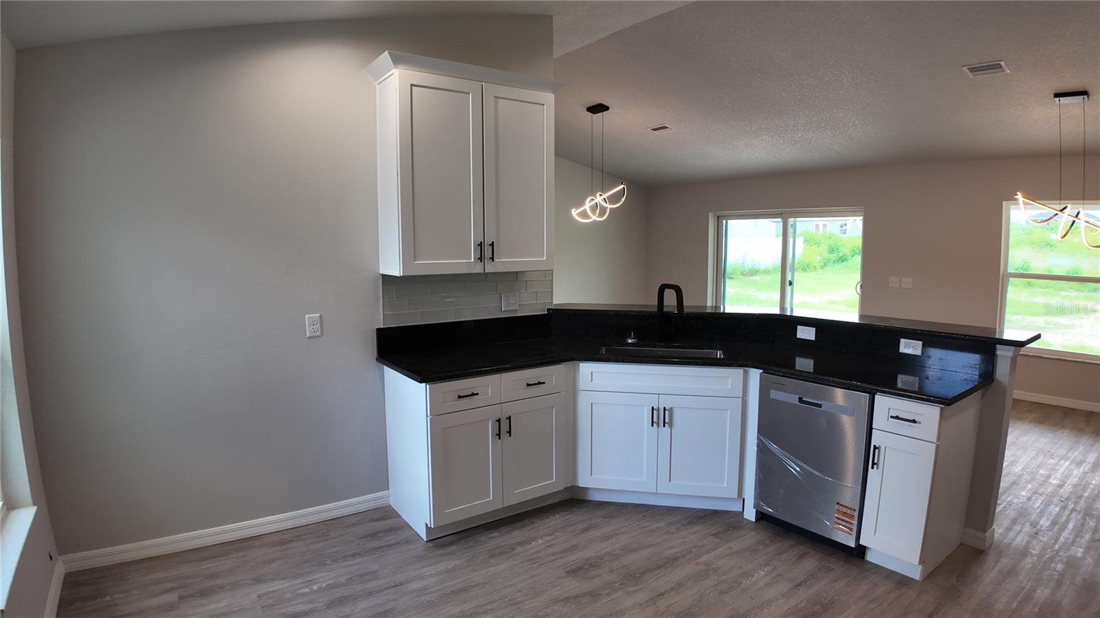 INVERNESS VILLAGE UN 4 - Residential Lease