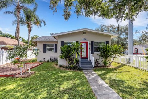 Photo of 8101 N Edison Avenue, Tampa, FL 33604 (MLS # TB8431343)