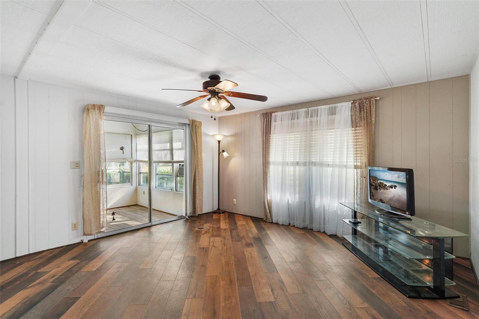 OAK GROVE MOBILE HOME - Residential