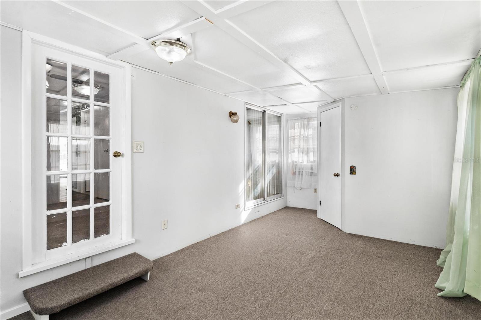 OAK GROVE MOBILE HOME - Residential