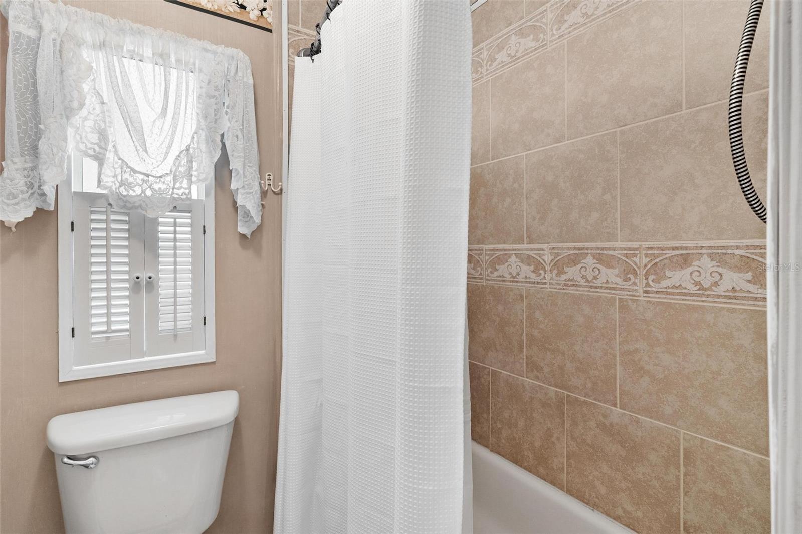 OAK GROVE MOBILE HOME - Residential