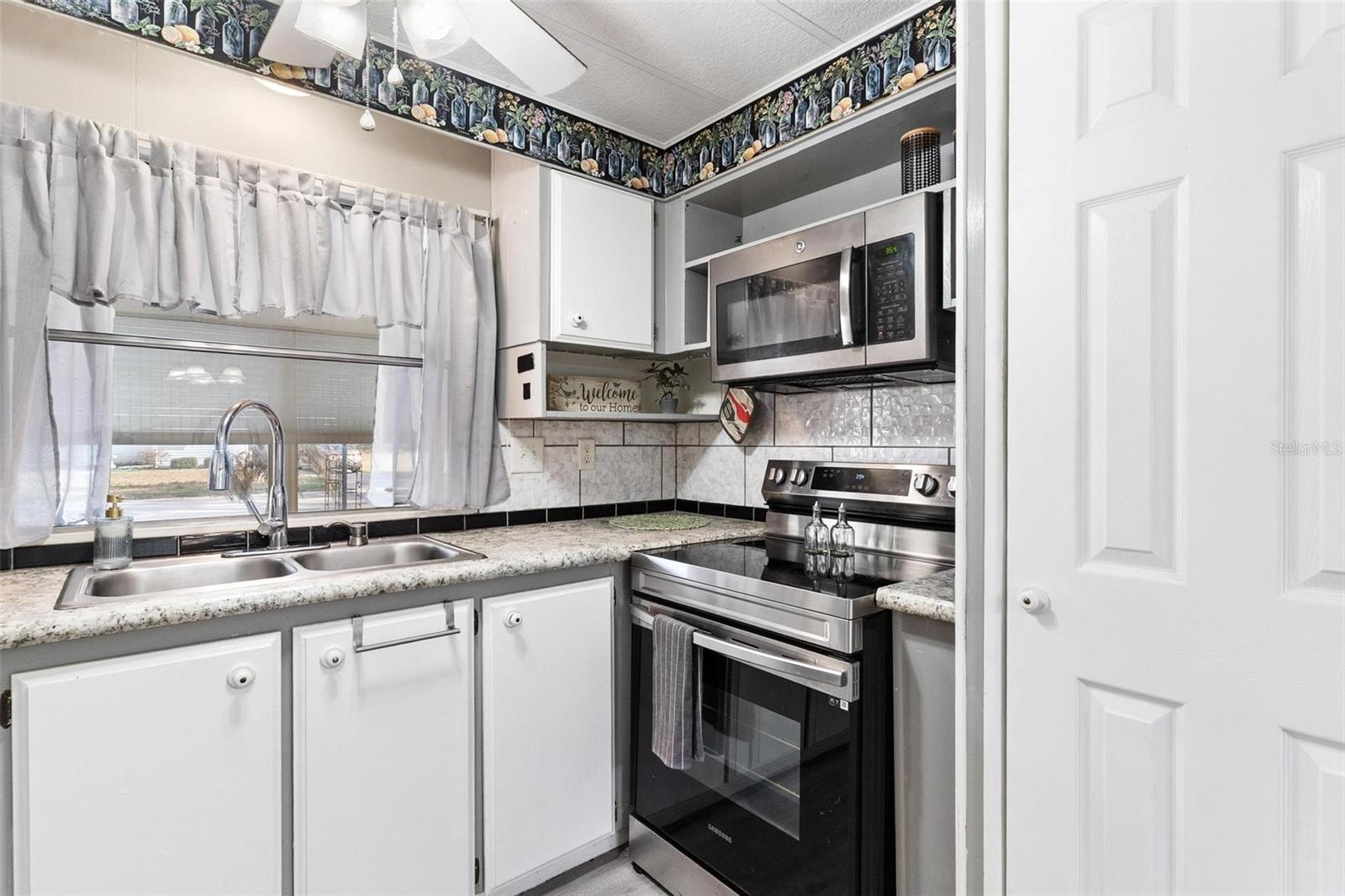 OAK GROVE MOBILE HOME - Residential