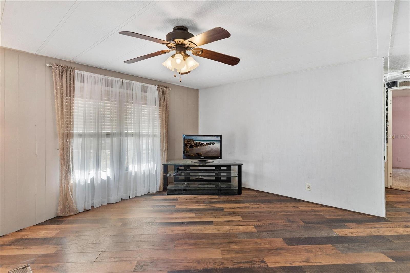 OAK GROVE MOBILE HOME - Residential