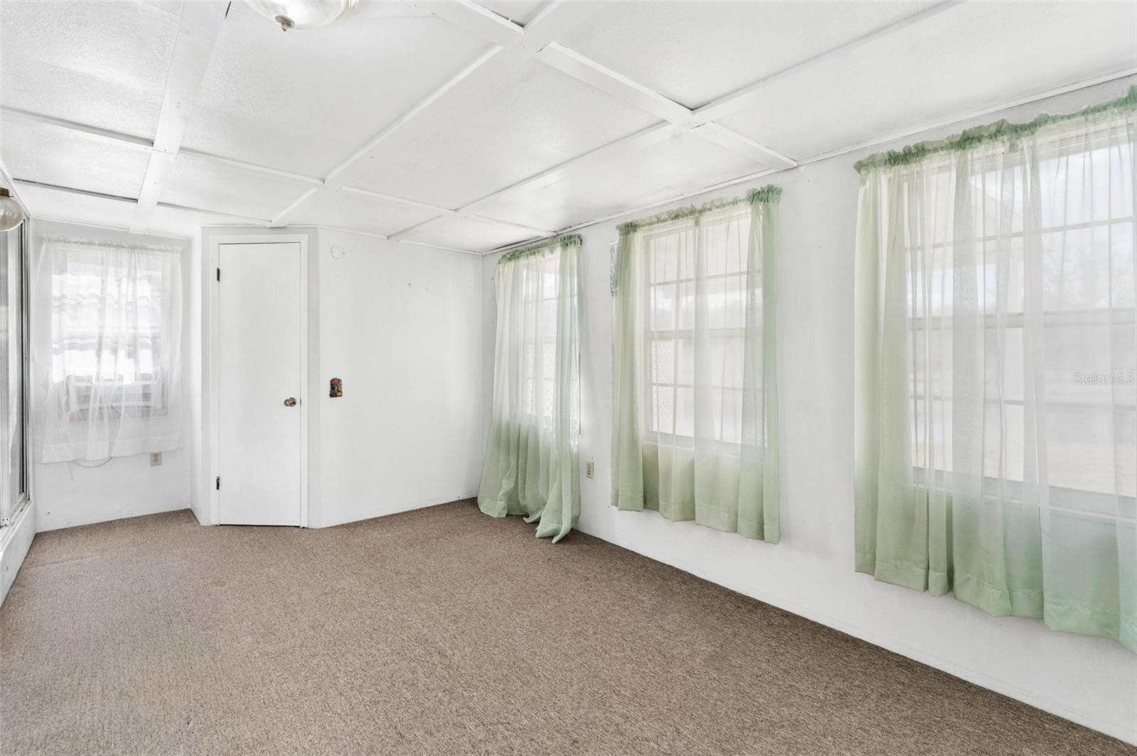 OAK GROVE MOBILE HOME - Residential