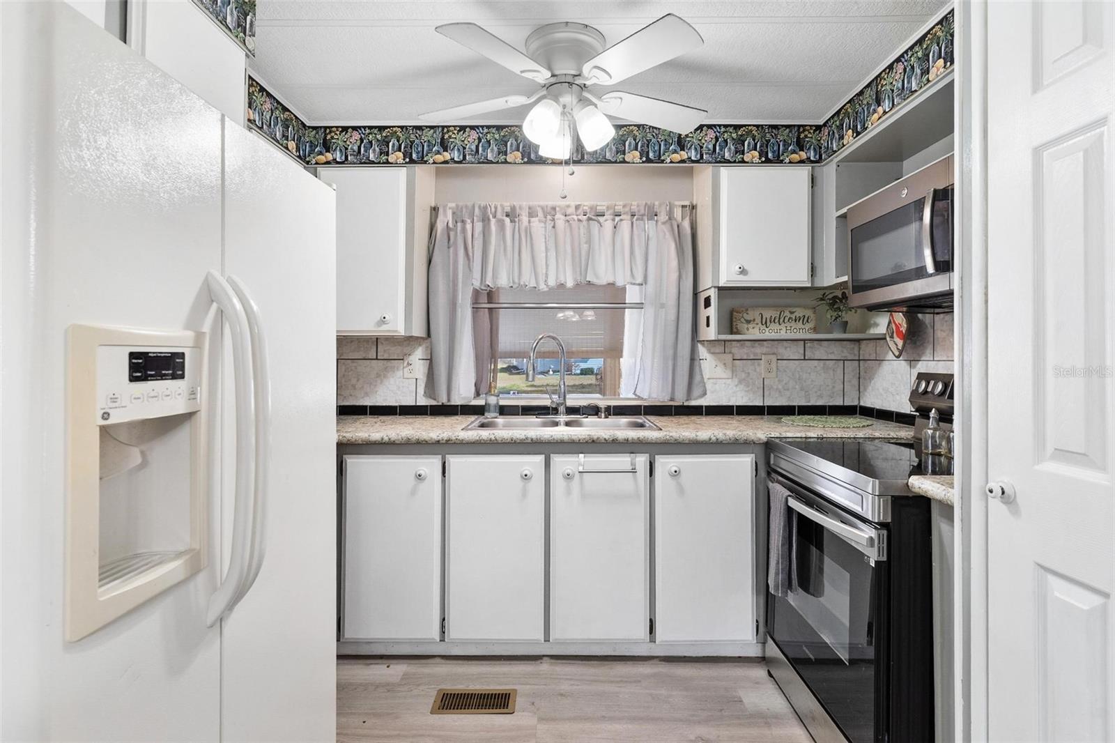 OAK GROVE MOBILE HOME - Residential