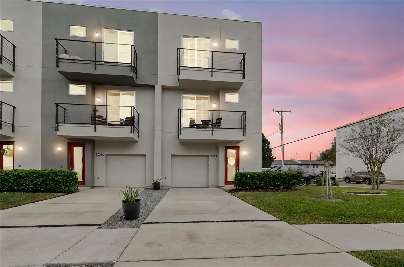 HORATIO SOUTH TWNHMS - Residential