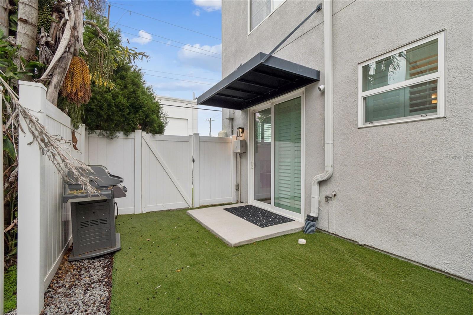 HORATIO SOUTH TWNHMS - Residential