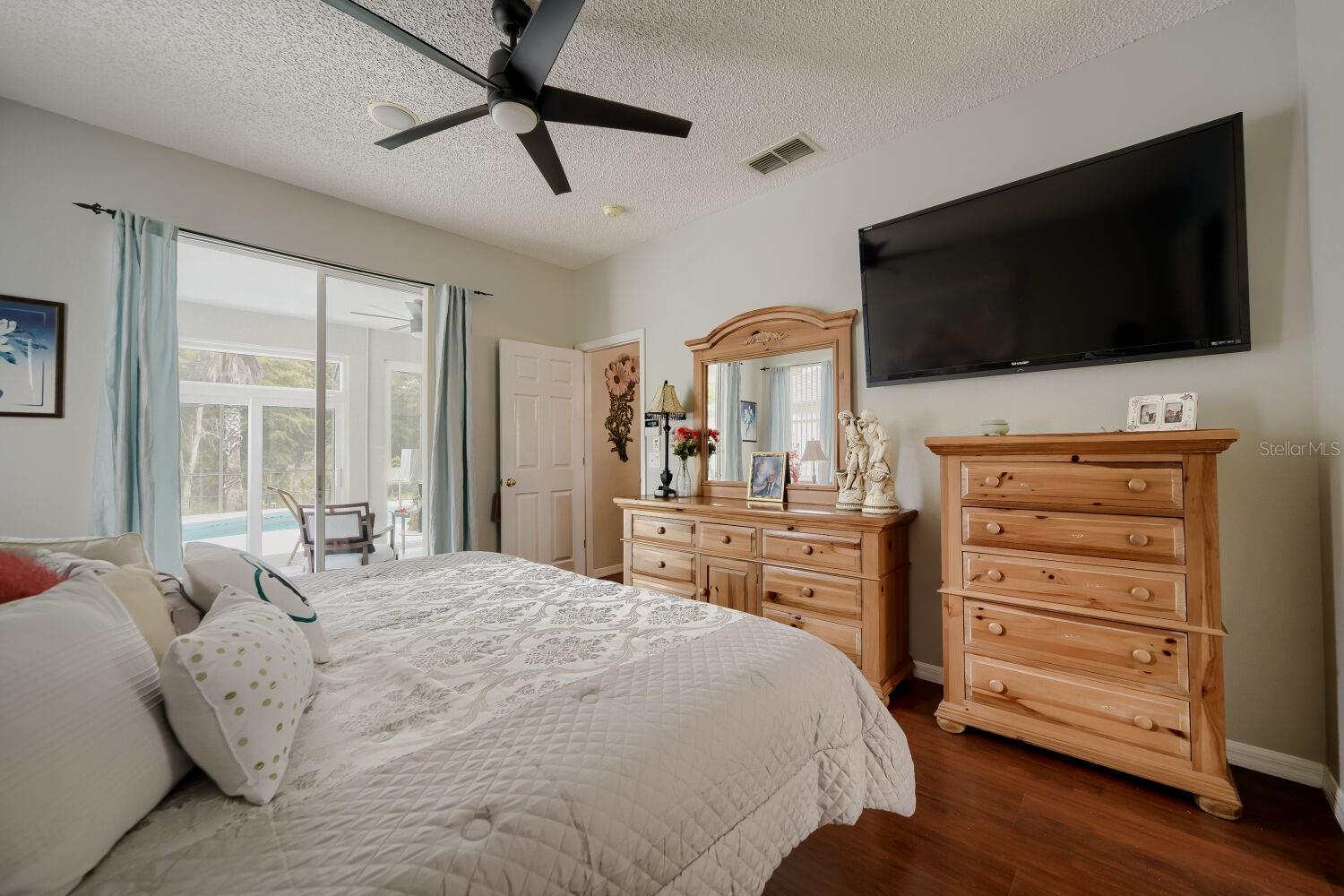 DAHLIA RESERVE AT CRESCENT LAKES - Residential