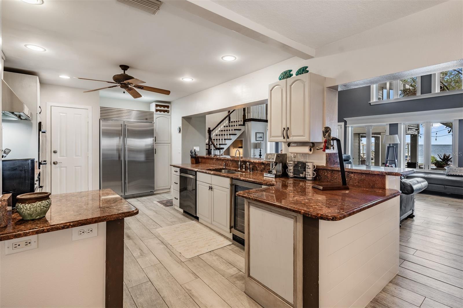 SEASIDE POINT - Residential