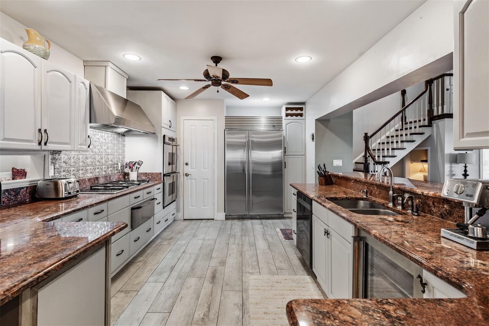 SEASIDE POINT - Residential