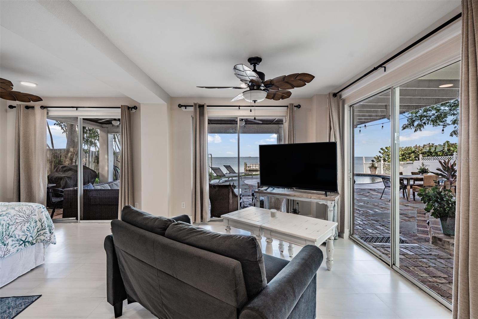 SEASIDE POINT - Residential