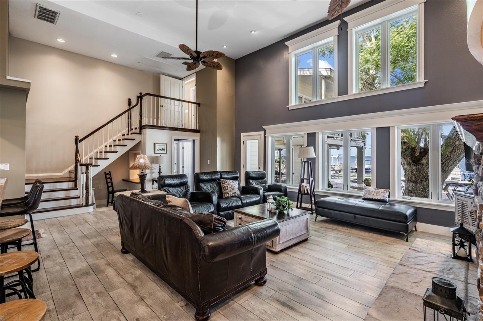 SEASIDE POINT - Residential