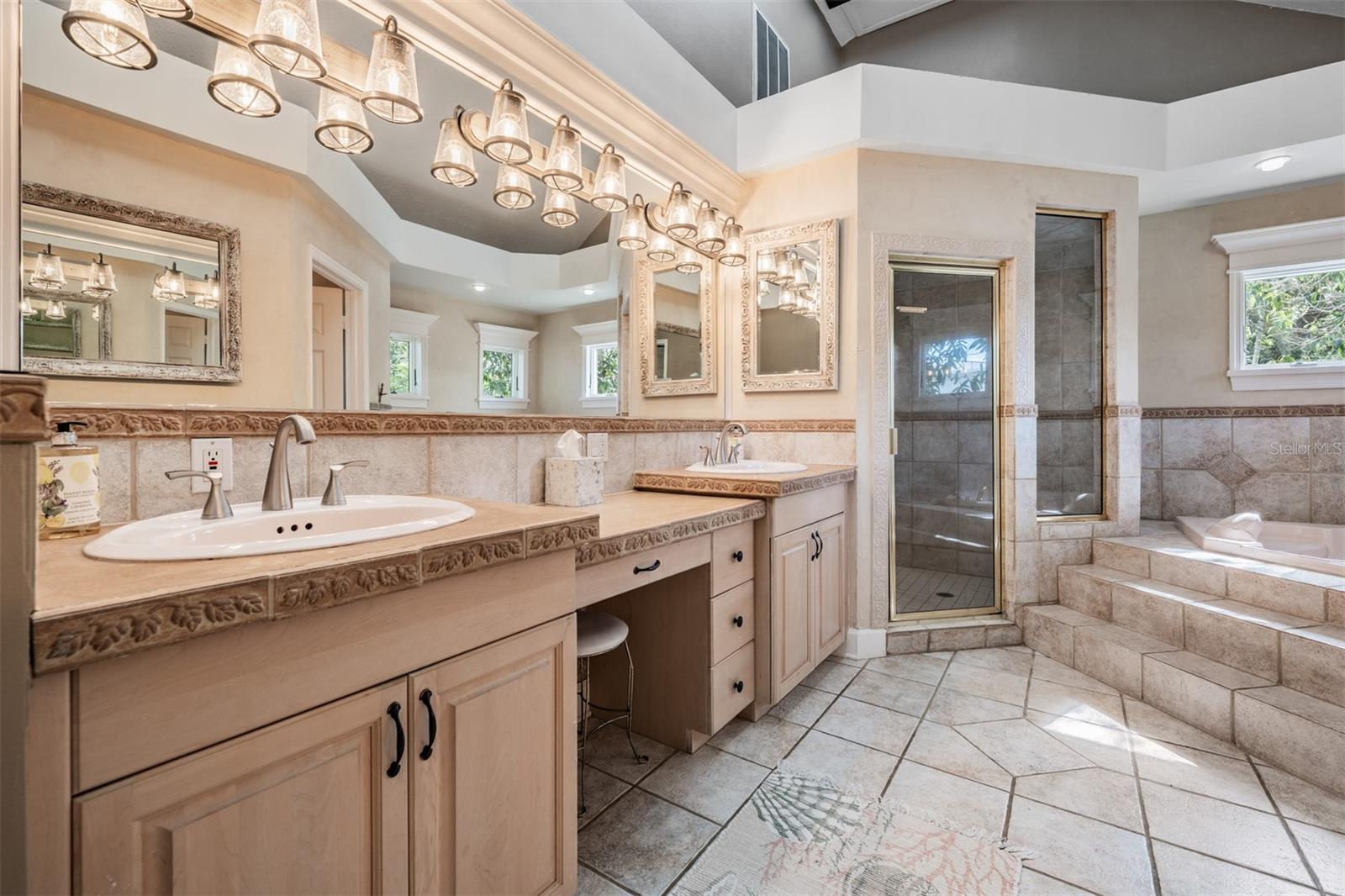 SEASIDE POINT - Residential