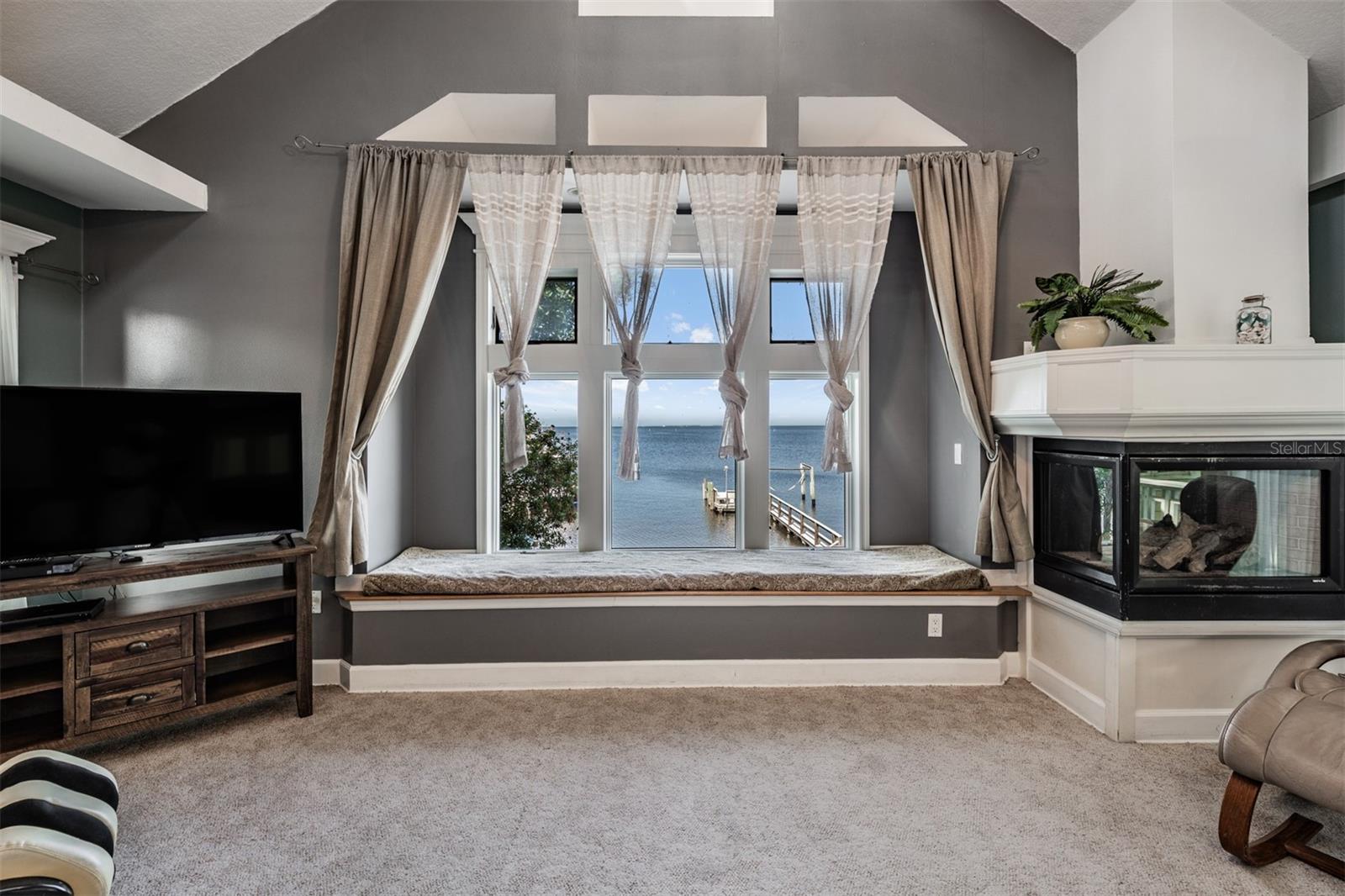 SEASIDE POINT - Residential