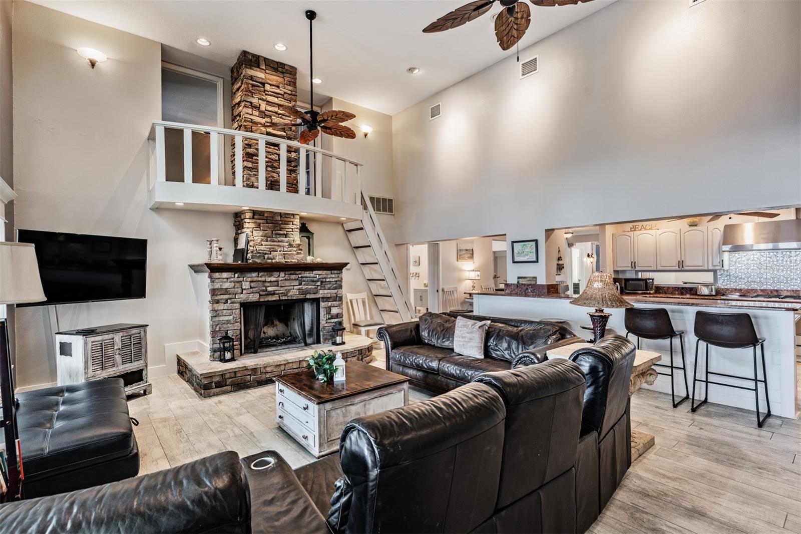 SEASIDE POINT - Residential