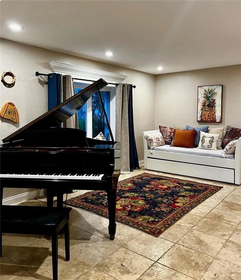 SEASIDE POINT - Residential