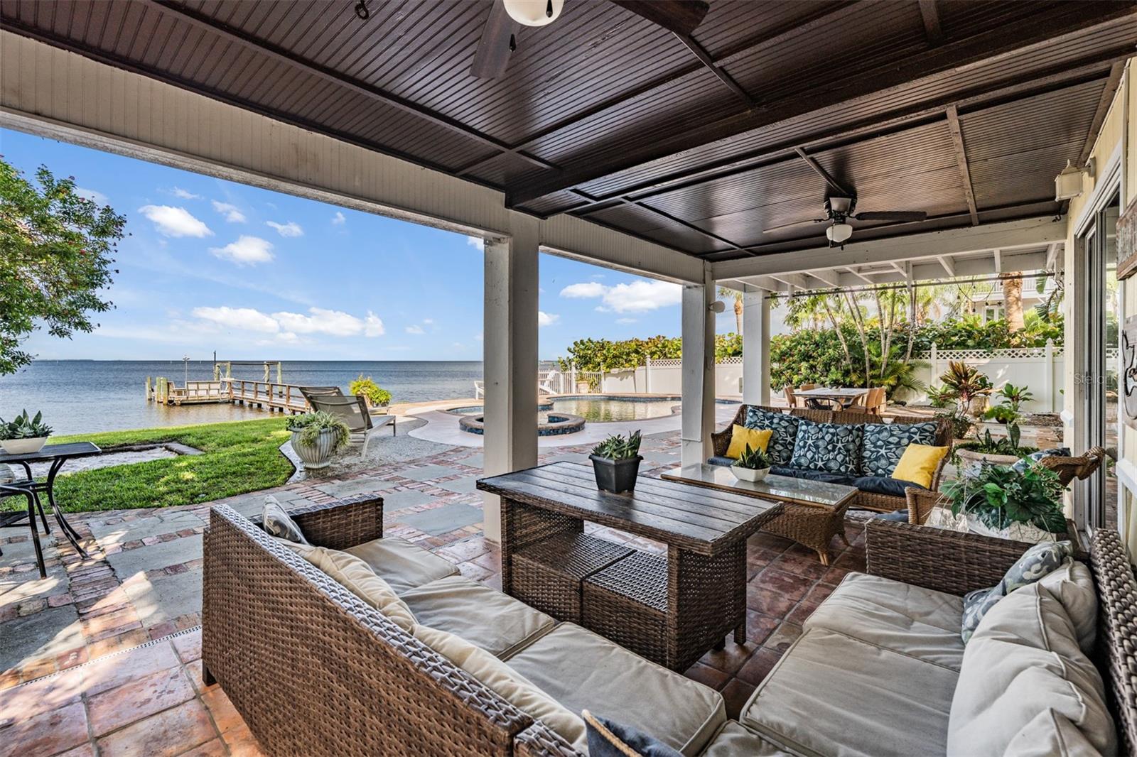 SEASIDE POINT - Residential