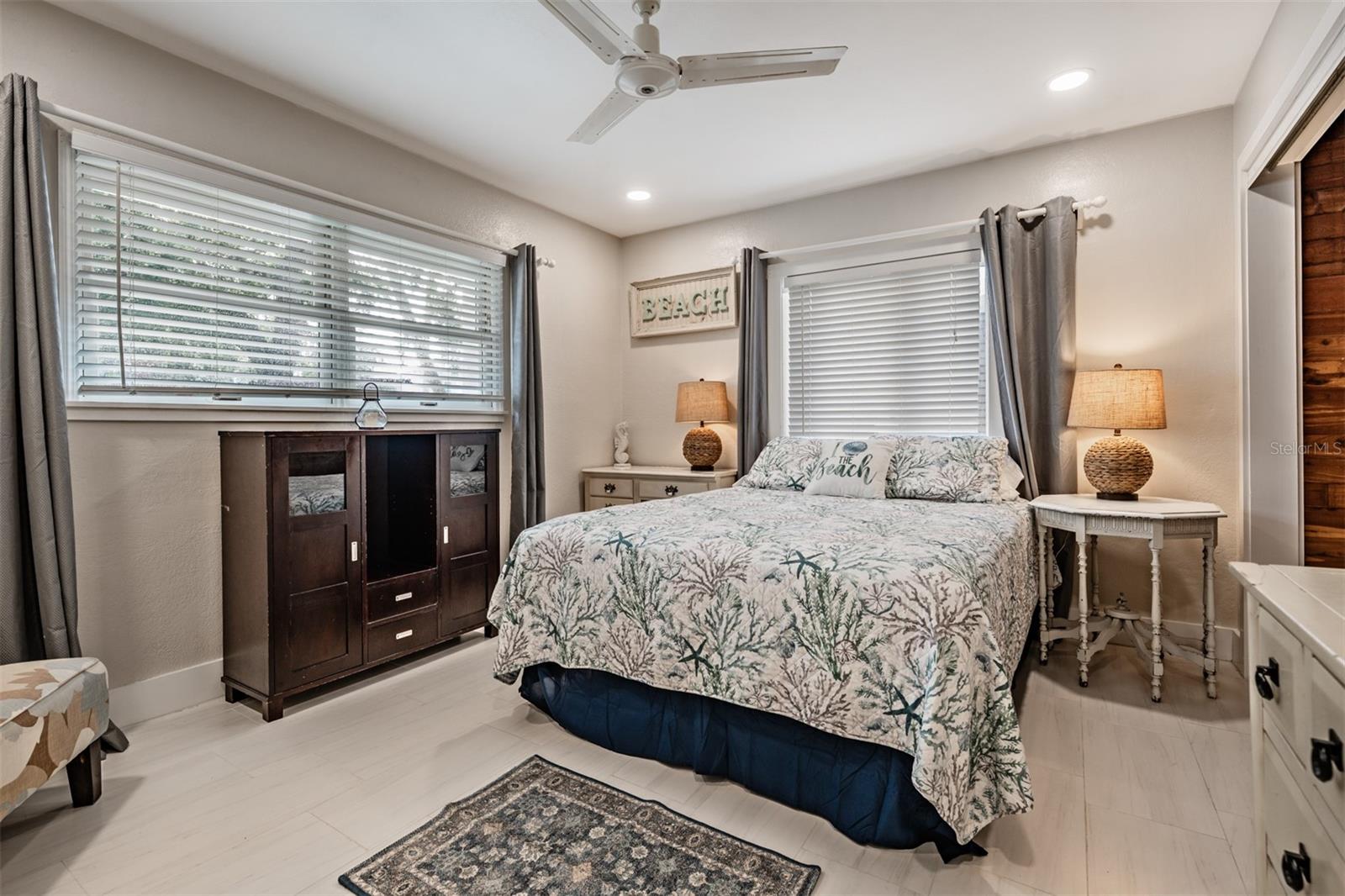 SEASIDE POINT - Residential