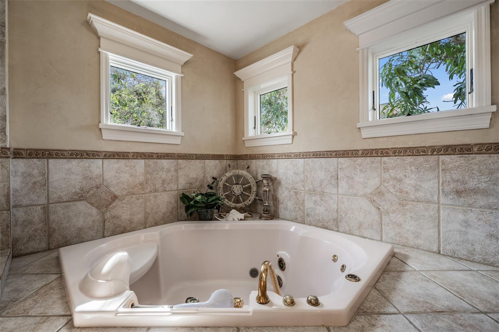 SEASIDE POINT - Residential