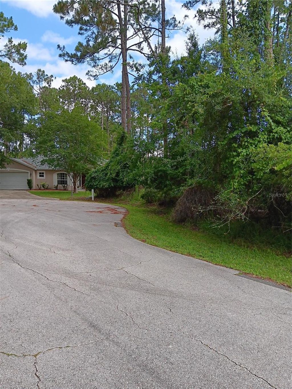 Photo of 6 Lark Place, Palm Coast, FL 32137 (MLS # FC319586)
