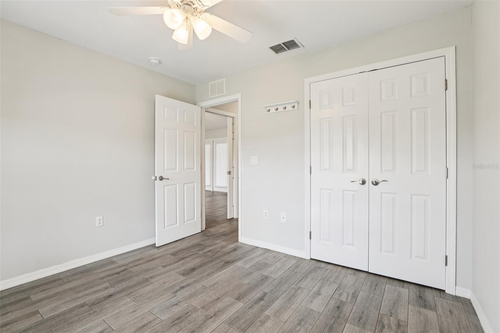 HIDDEN LAKES - Residential