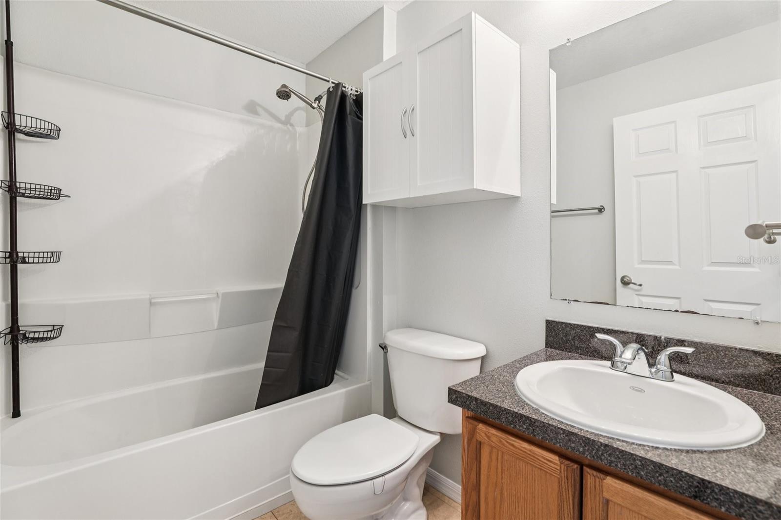 HIDDEN LAKES - Residential