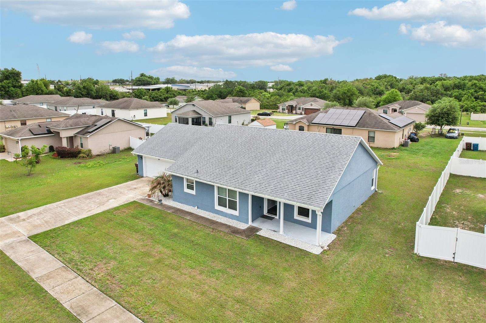 HIDDEN LAKES - Residential