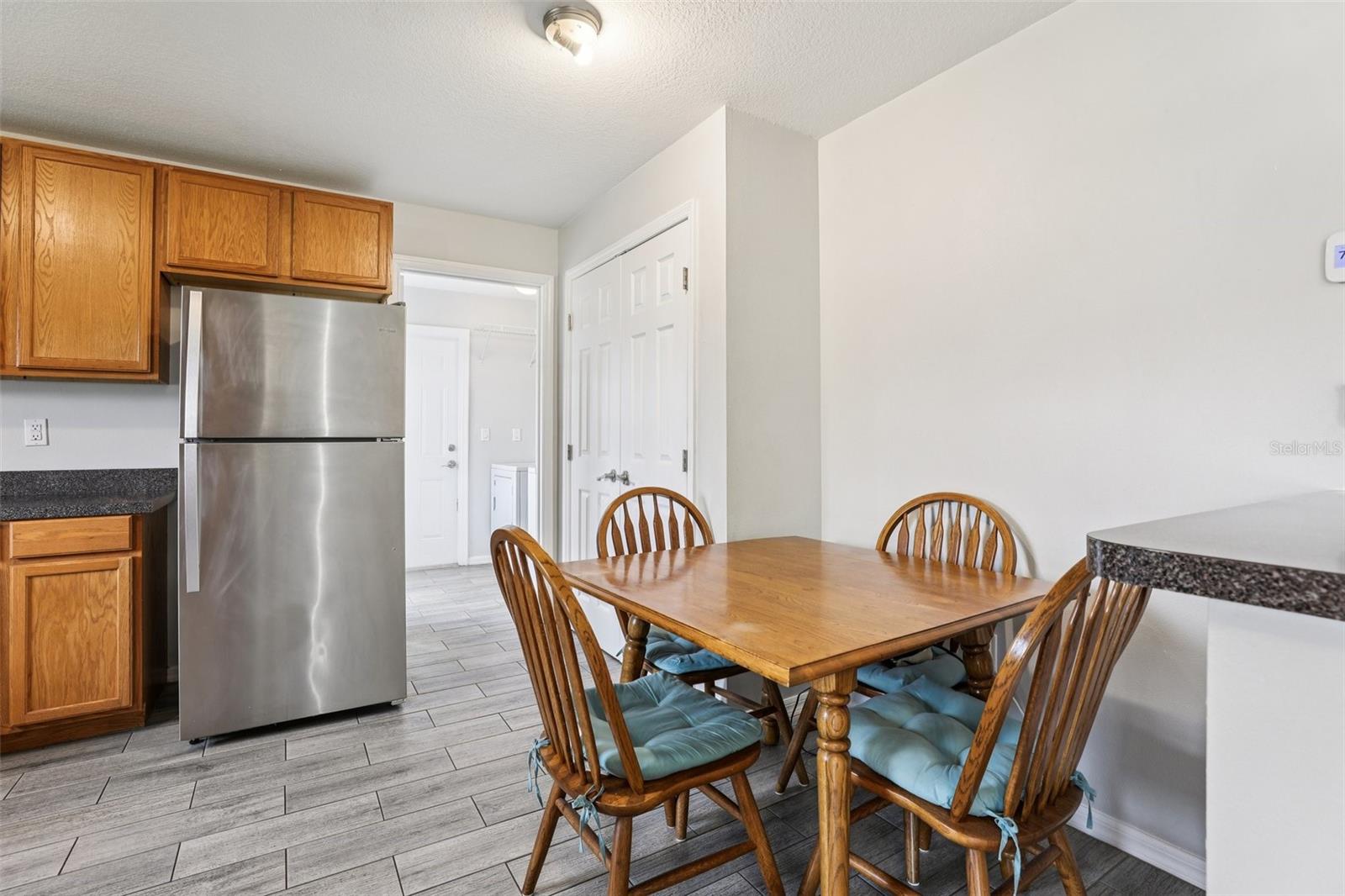 HIDDEN LAKES - Residential