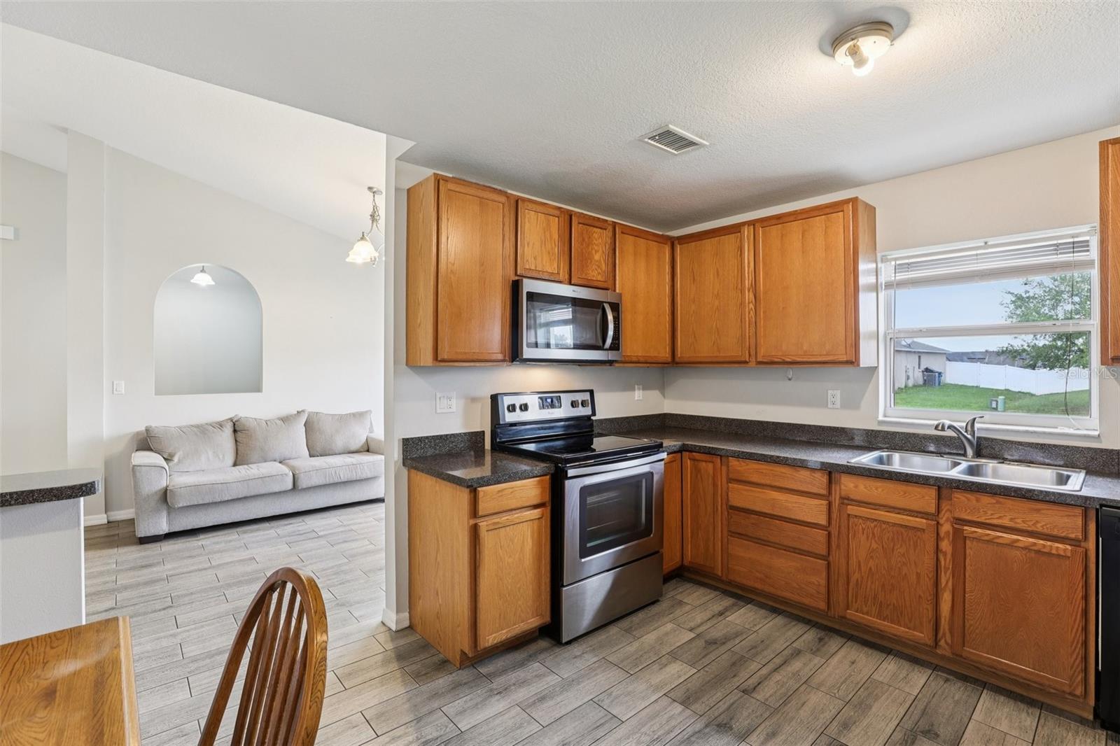 HIDDEN LAKES - Residential