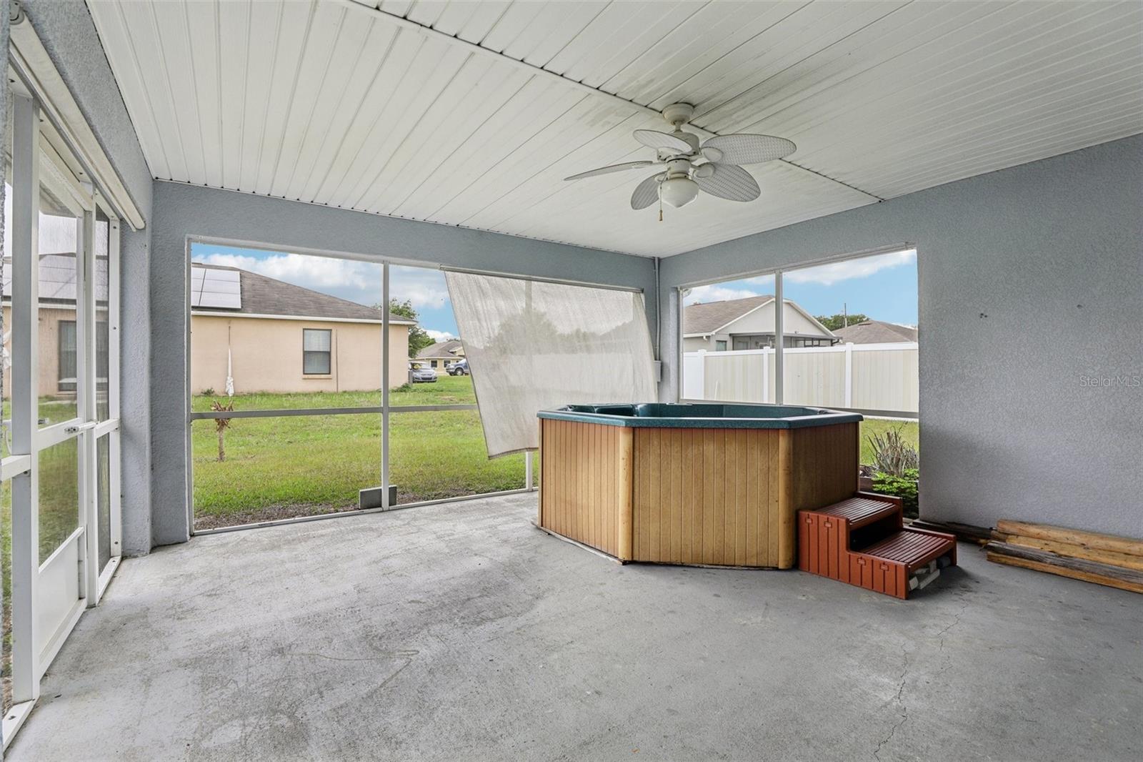 HIDDEN LAKES - Residential