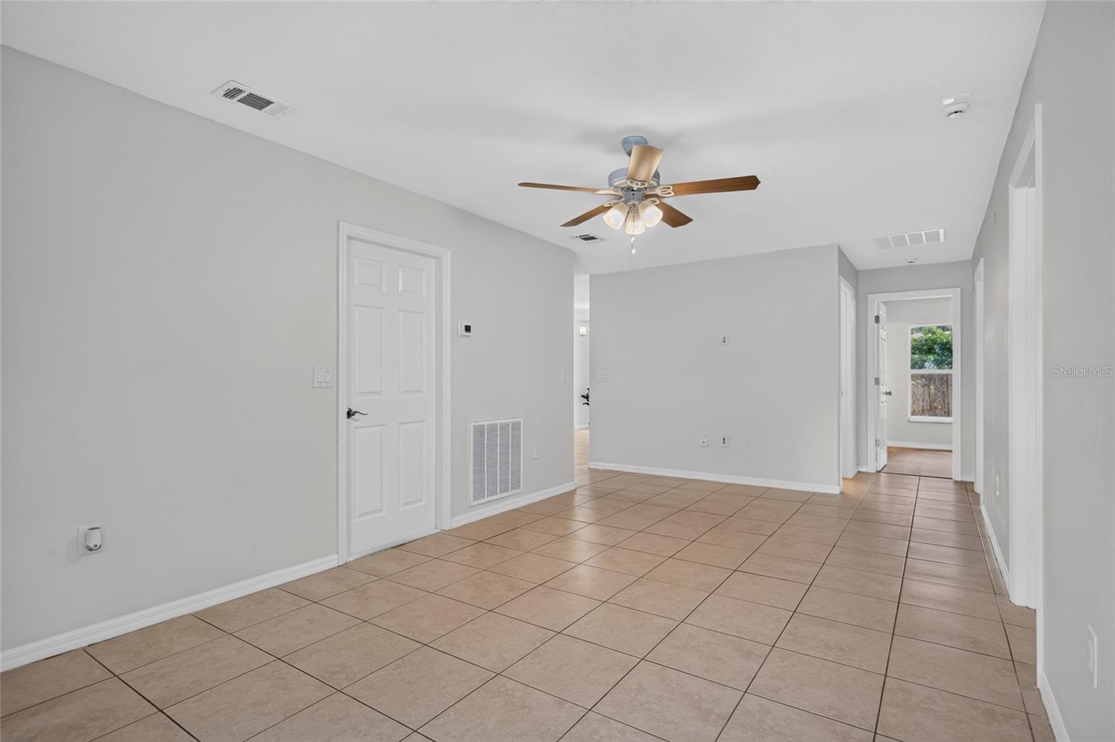1004 17TH AVENUE W