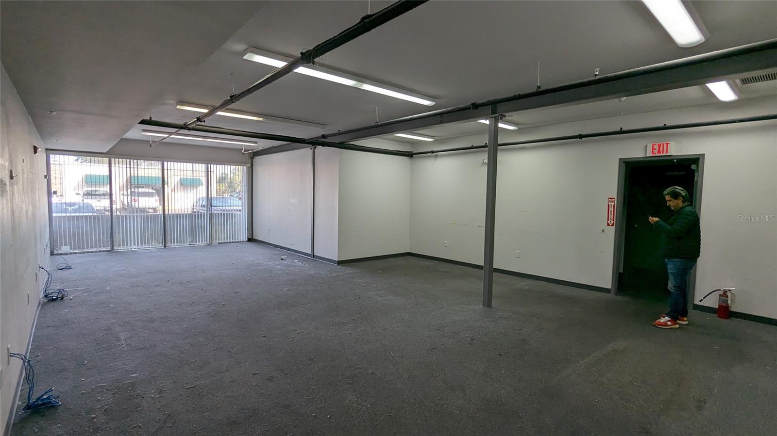 MONTEREY - Commercial Lease