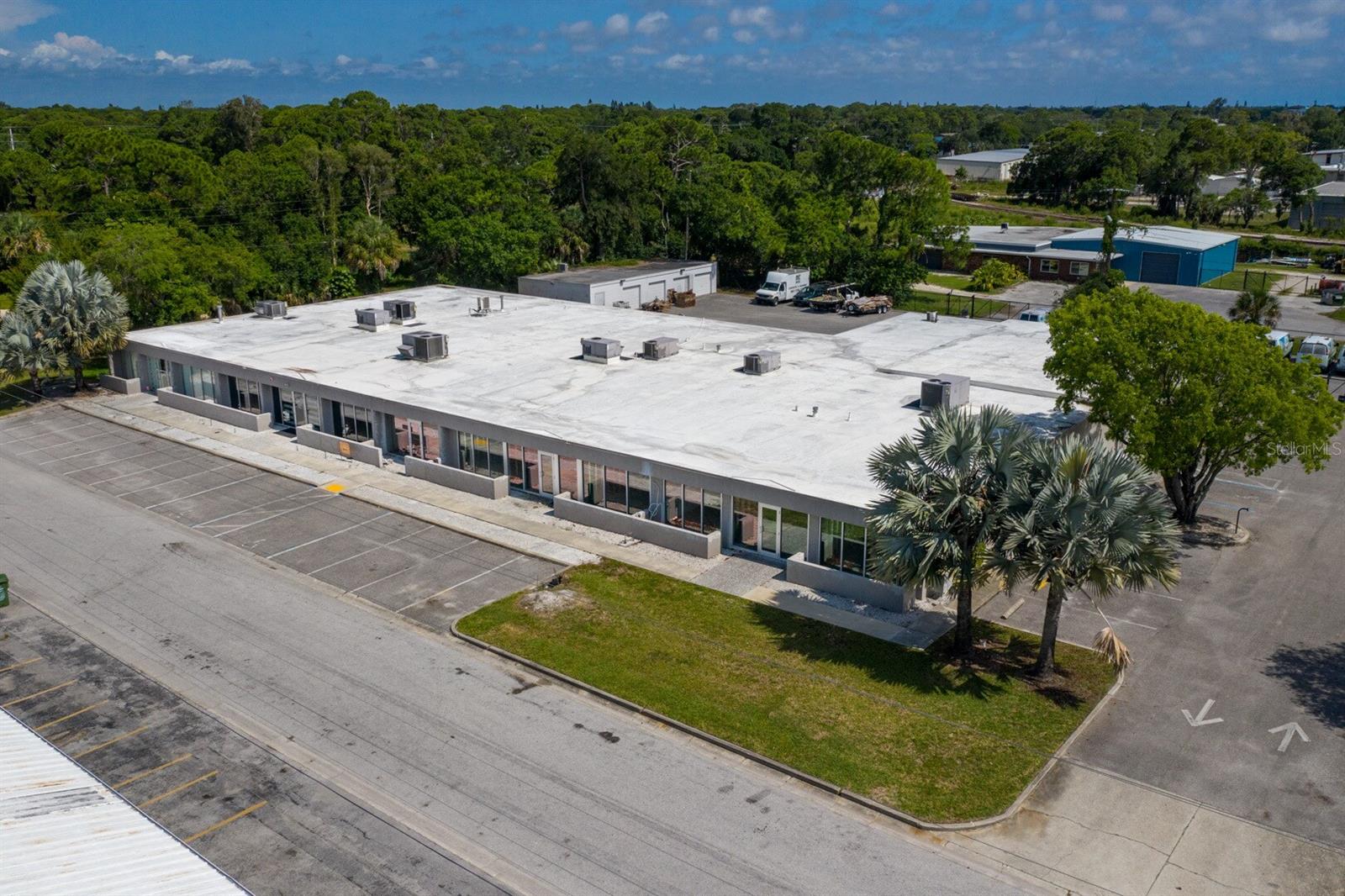 MONTEREY - Commercial Lease