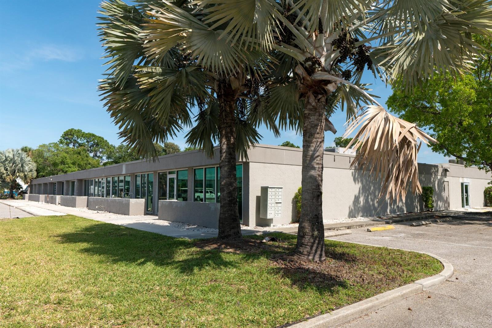 MONTEREY - Commercial Lease