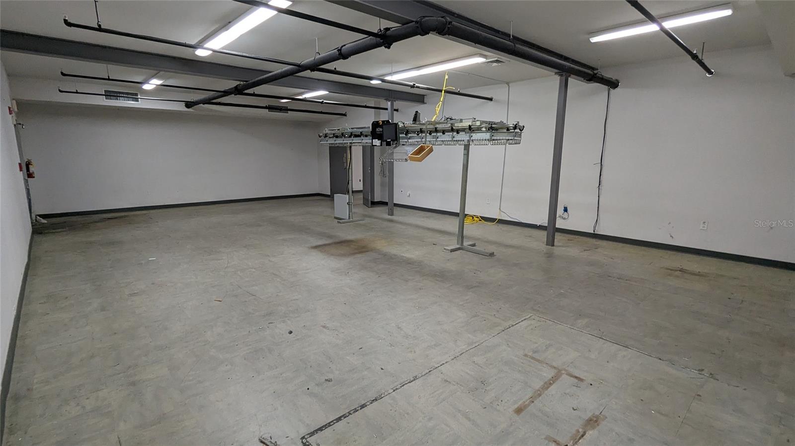 MONTEREY - Commercial Lease