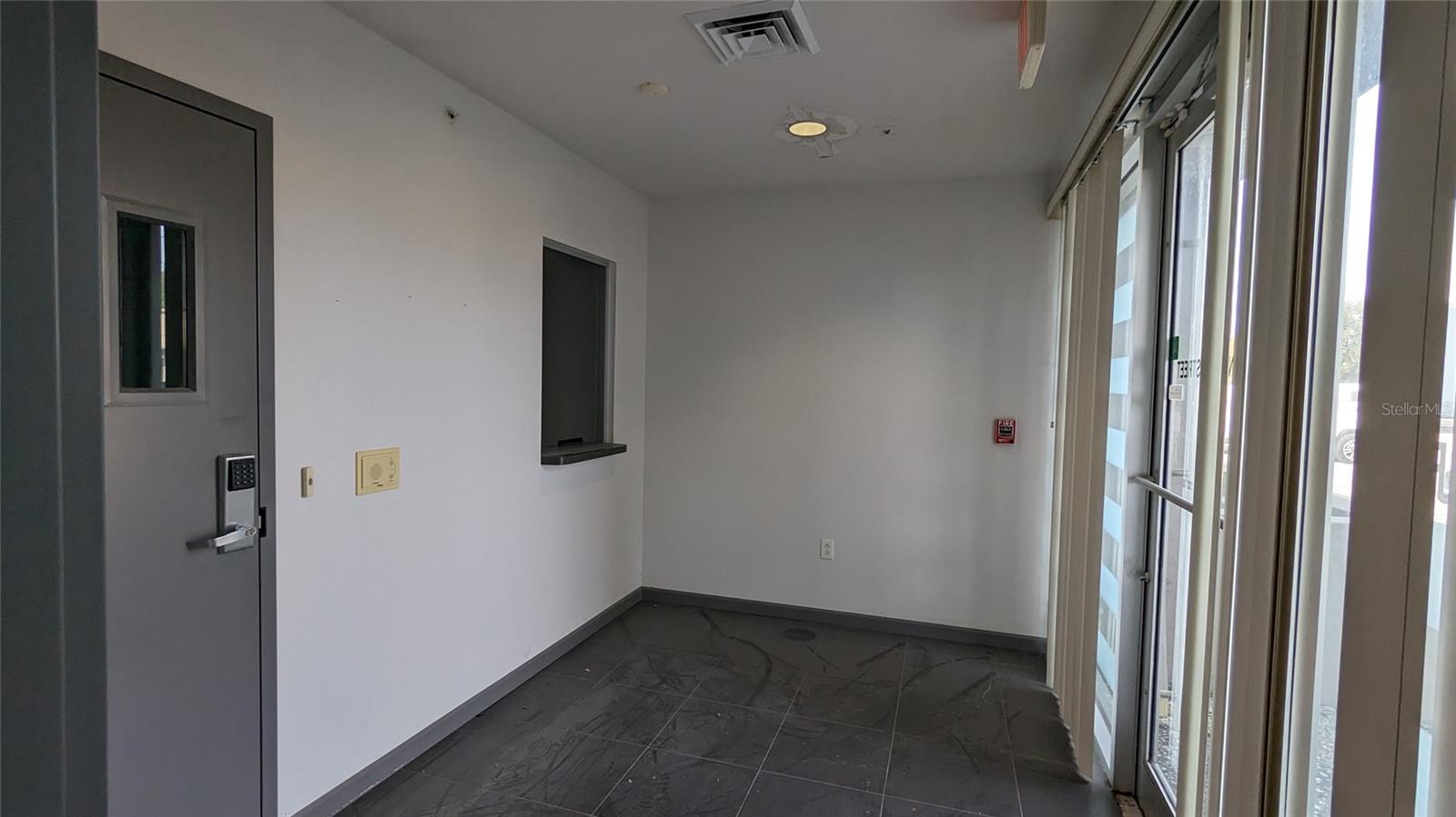 MONTEREY - Commercial Lease