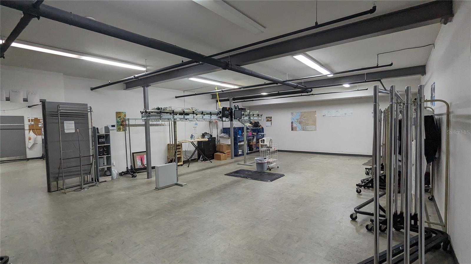 MONTEREY - Commercial Lease