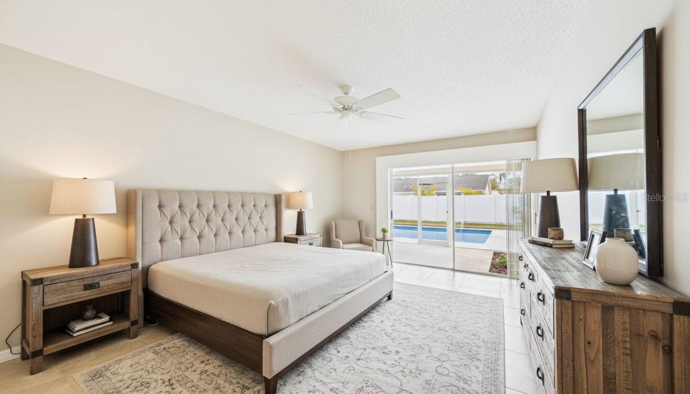 DEL ROBLES - Residential