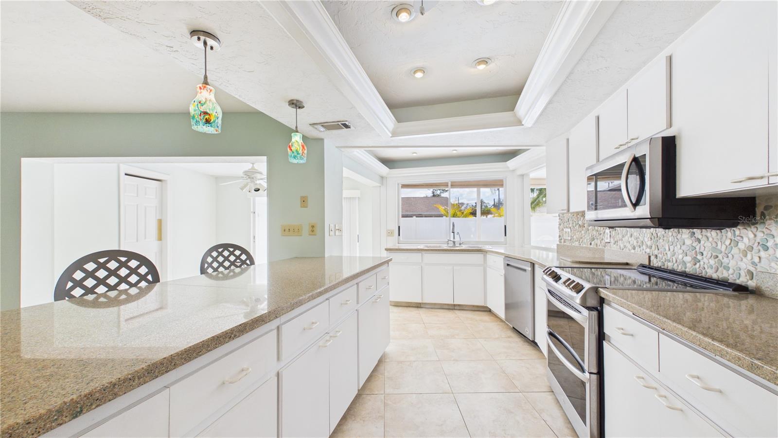 DEL ROBLES - Residential