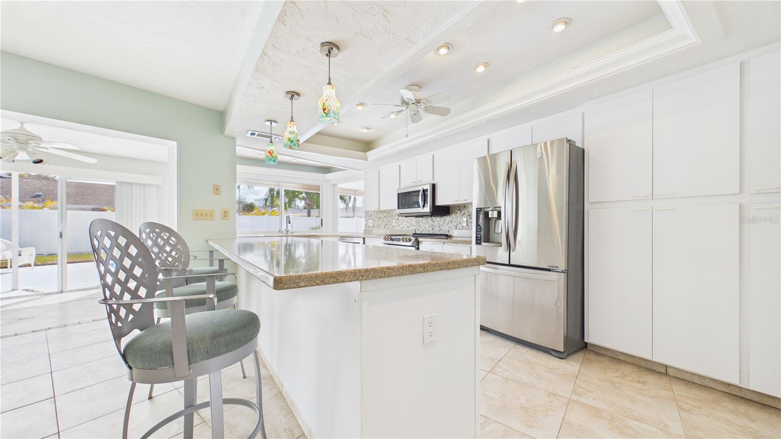 DEL ROBLES - Residential