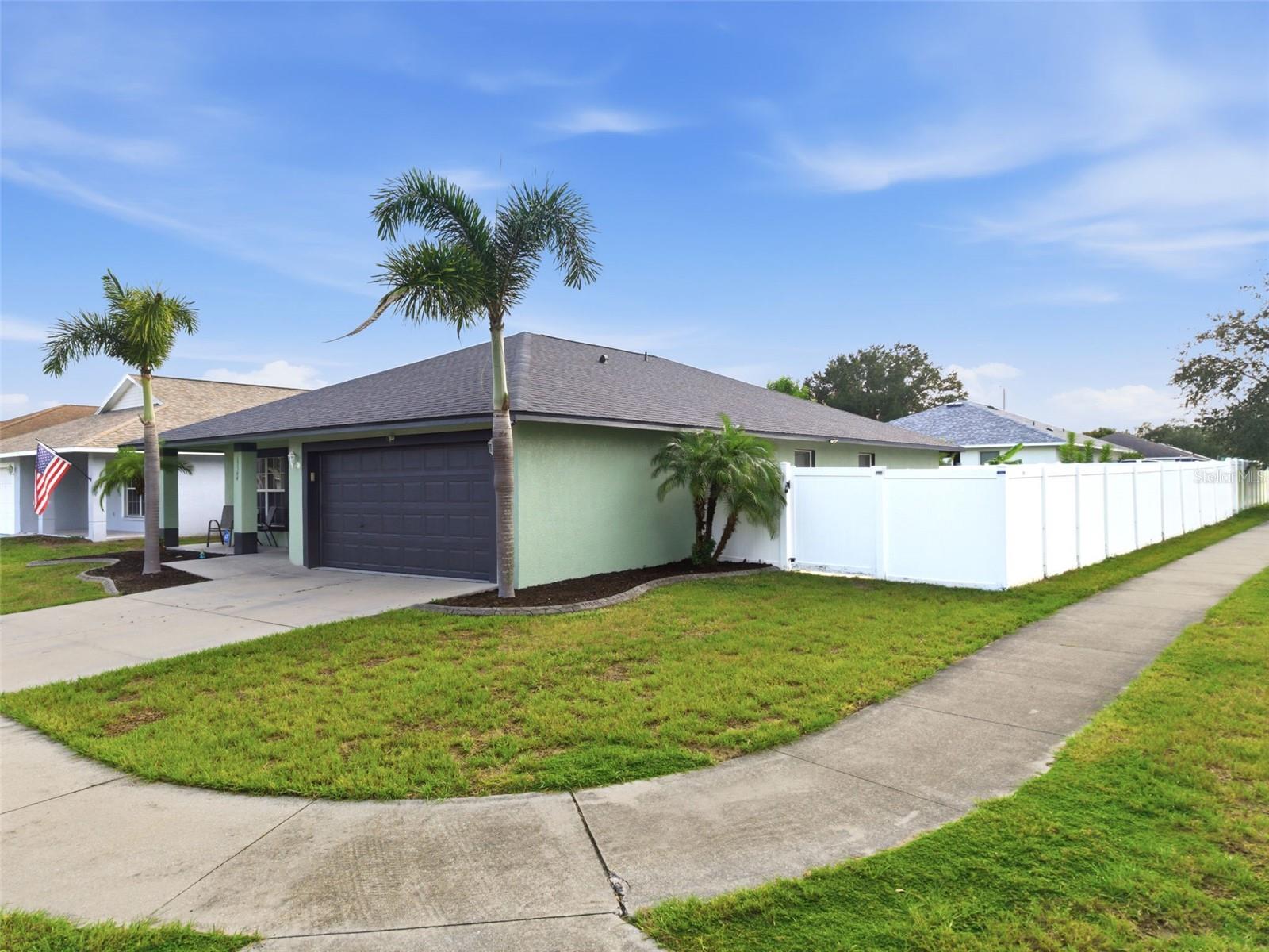 15544 FLORIDA BREEZE LOOP
