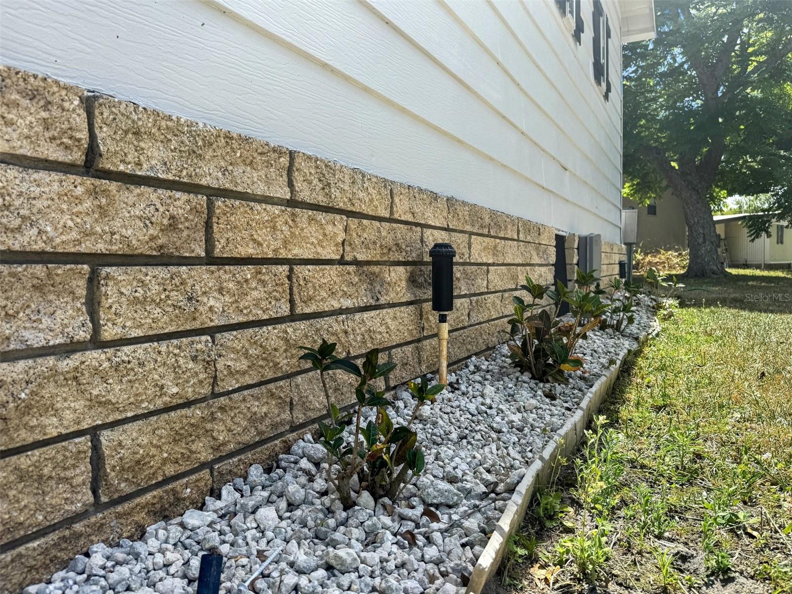 ZELLWOOD STATION / BANBURY VILLAGE CONDO - Residential