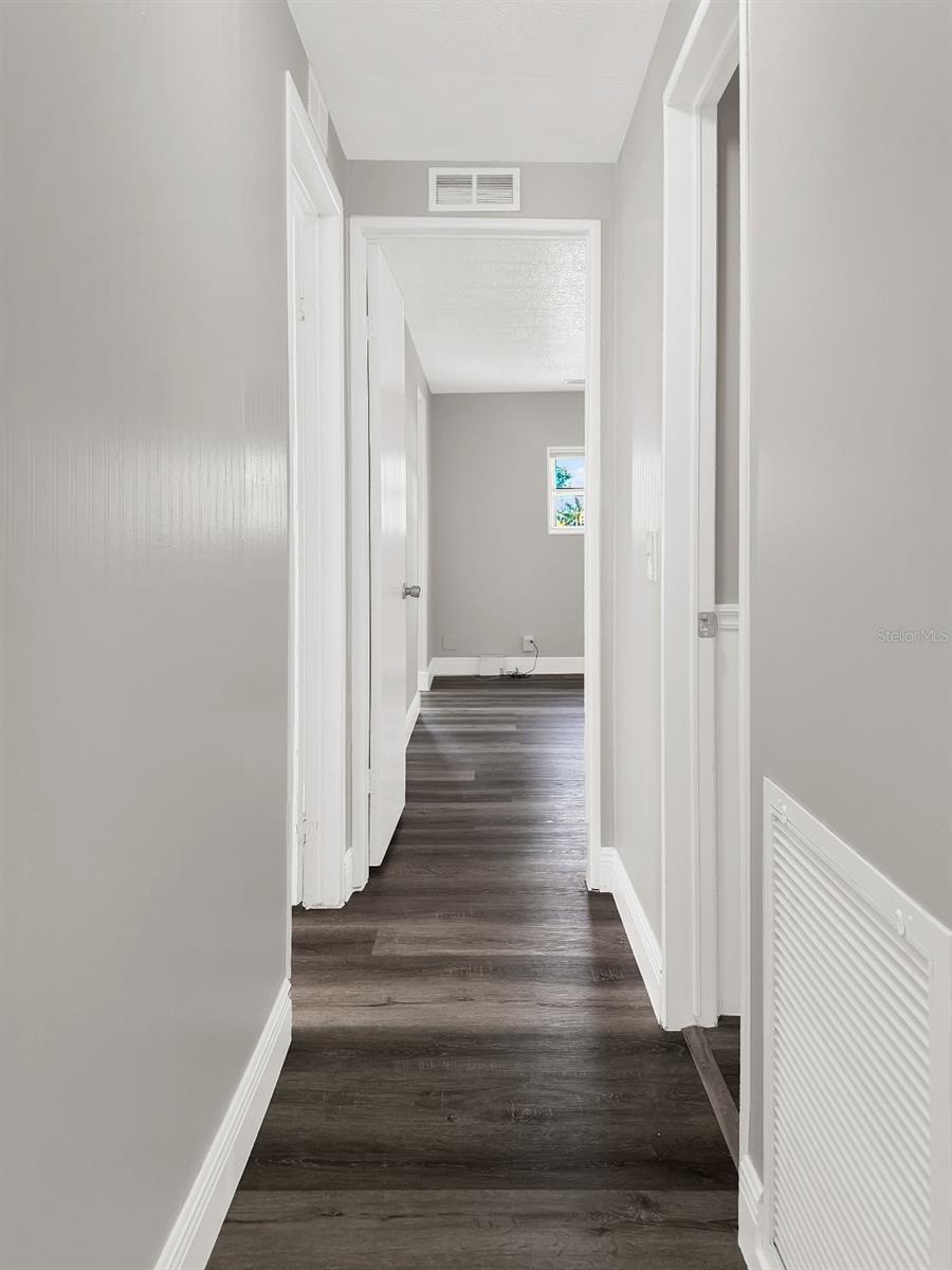 ZELLWOOD STATION / BANBURY VILLAGE CONDO - Residential